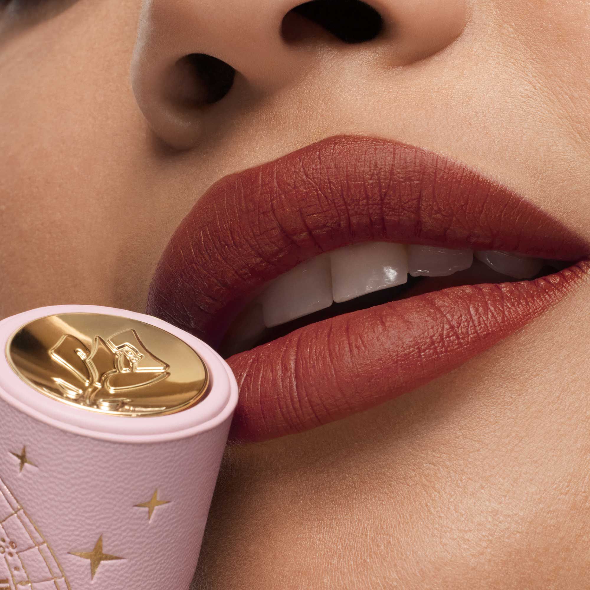 L'ABSOLU ROUGE DRAMA MATTE HOLIDAY COLLECTION