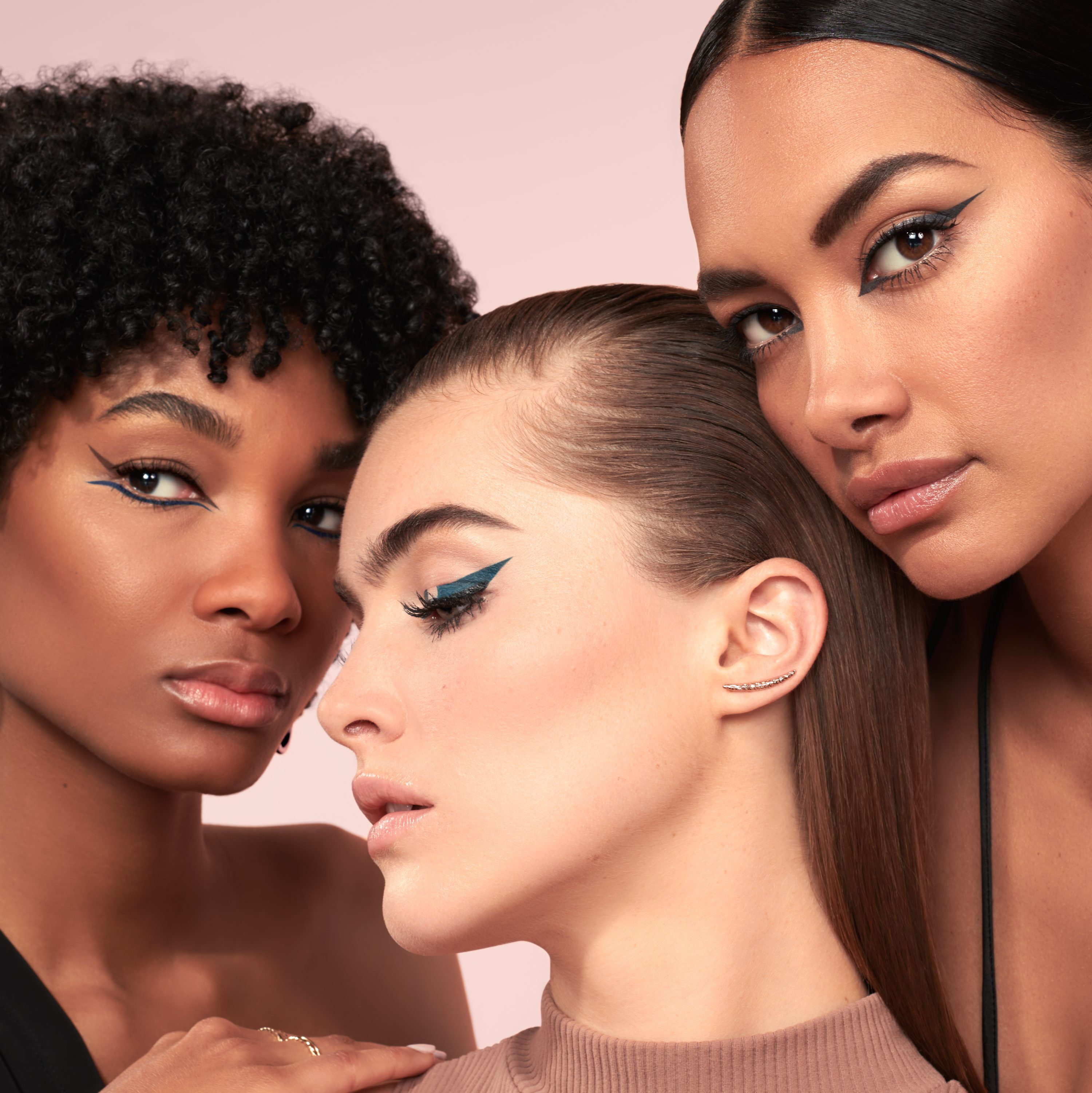 LINER IDOLE EYELINER