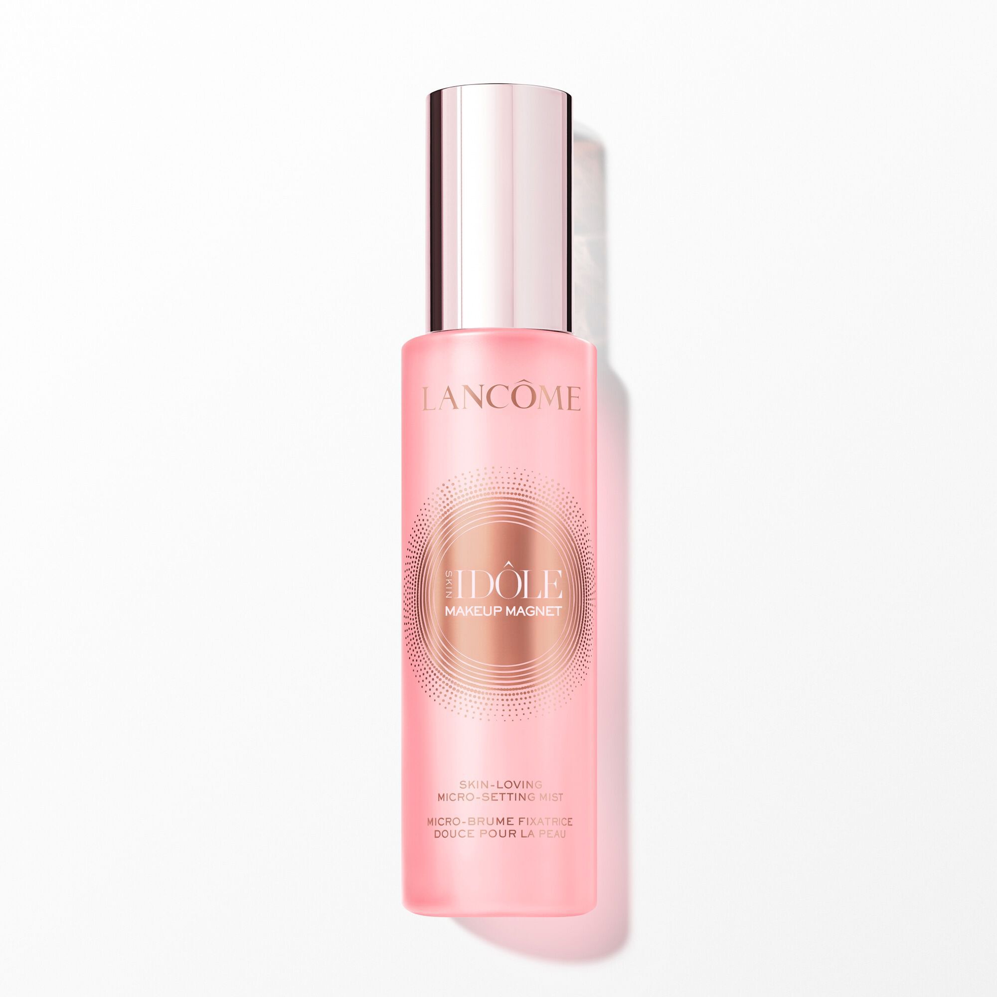 Lancome Idole Makeup Magnet sabitleyici mist’in pembe şişesi.