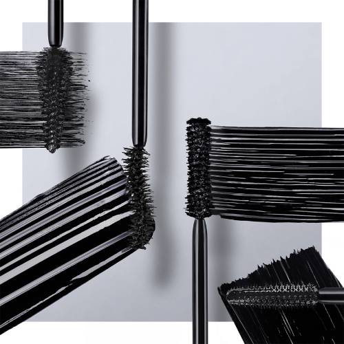 Hacimli Kirpikler için Maskara Seçimi